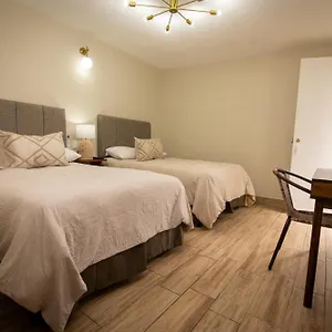 In & Out (adults Only) 3* Guatemala